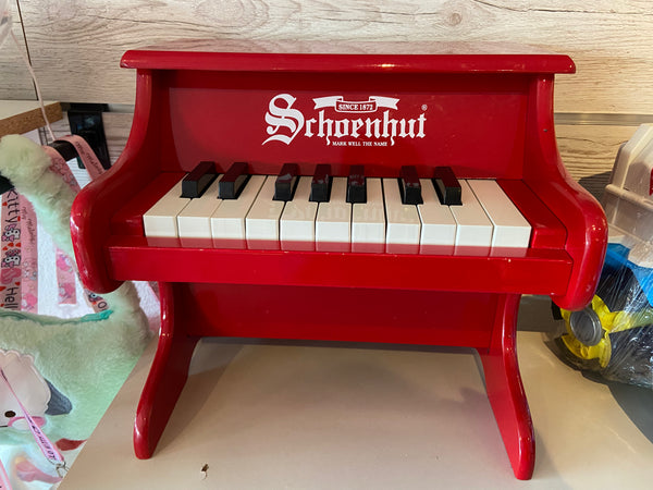 Schoenhut “My 1st Piano